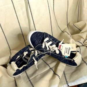 Jean material slip off shoes